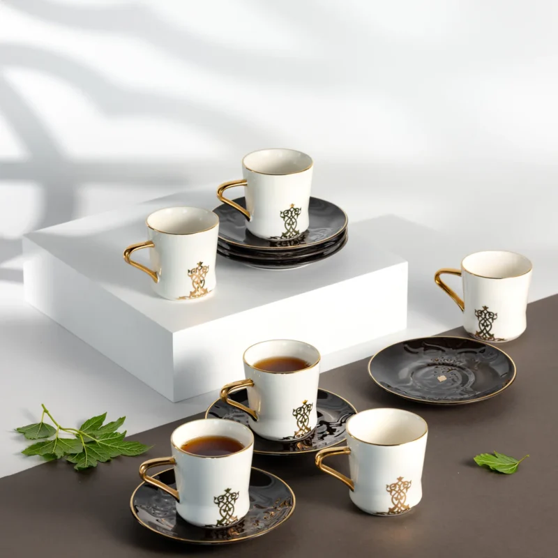 Conjunto de Xícaras de Porcelana com 12 peças - Preto e Dourado